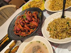 -肥肥虾庄·金牌油焖大虾(汉口城市广场店)