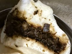 芽菜雪菜包子-峨嵋酒家(地安门店)