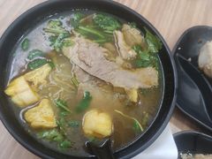 -小杨生煎(金山百联购物中心3楼店)