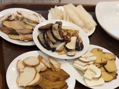 -天宜隆蘑菇宴火锅(石景山旗舰店)