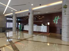 -上海虹桥君丽假日酒店(娄山关路地铁站店)