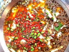 -肖肖酸萝卜鱼火锅(总店)