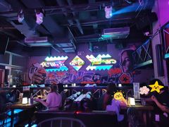 -UP嘻哈酒吧(粉巢店)