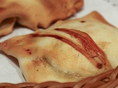 馕坑烤包子-巴扎美食·新疆菜·西域歌舞表演餐厅(新疆大厦店)