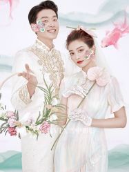 -雪中彩影婚纱摄影·微光艺术中心