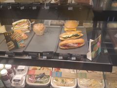 面包甜点陈列柜-星巴克(南京新百店)