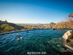 -七彩云南古滇温泉山庄