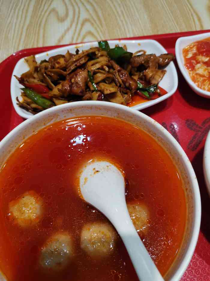 愉筷快餐(沙坪坝店)-"今天也点了我最喜欢吃的粉蒸肉.但是今天明.