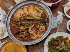 -东来菜馆•手抓海鲜家常菜•海鲜锅贴(鸽子窝店)
