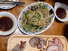 -老天桥酱肉烧饼夹肘子(天桥店)
