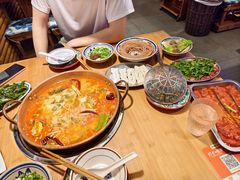 -洱火云南酸菜牛肉火锅(石景山当代商城店)