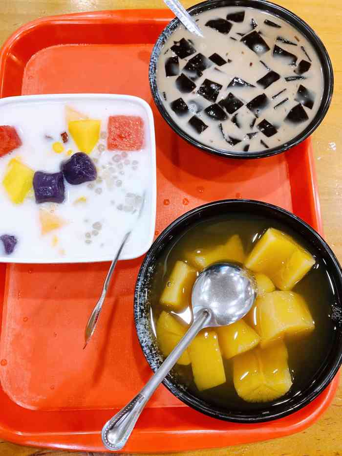 冰神糖水铺(中山路店)-"[薄荷]环境:中山路步行街可以说环境最.