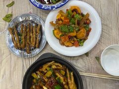 -江城燕子大排档(江汉路步行街店)