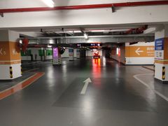 -龙湖虹桥天街-停车场