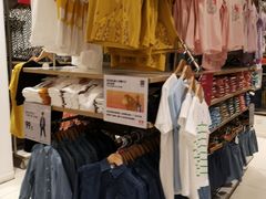 -优衣库(石家庄裕华万达广场店)