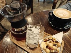 云南醉莲手冲咖啡-藏书馆咖啡LibraryCoffee·Bistro(牡丹园店)
