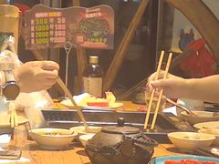 -老牌坊云南鱼豆花火锅(爱建店)