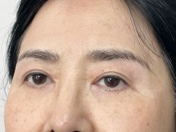 -一个差评成就的纹眉店