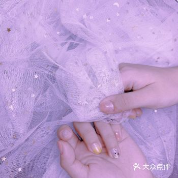 到了之后进门穿鞋套或者换拖鞋，之后有人带领到里面就坐