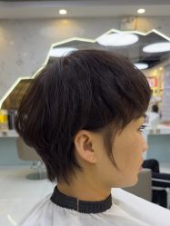 -虫二·专注健康烫染沙龙