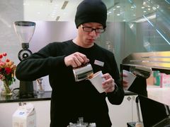 小哥！-Manner Coffee(芮欧百货店)