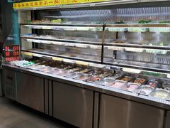 面包甜点陈列柜-菲哥麻辣烫(贵山小区店)