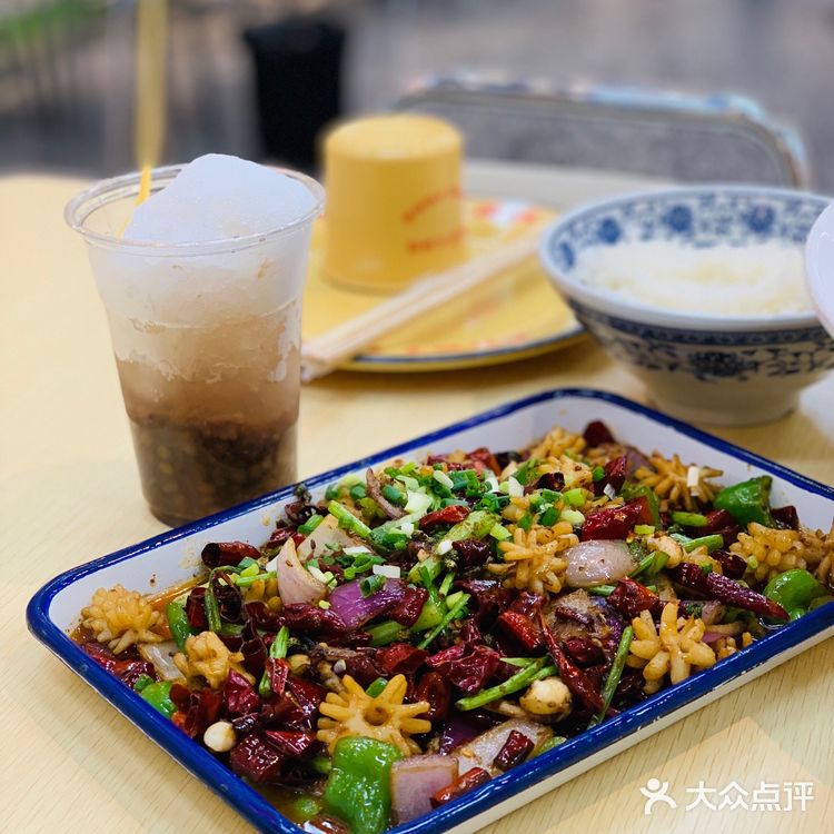 魔都探店 | 快来体验浪漫的大排档~