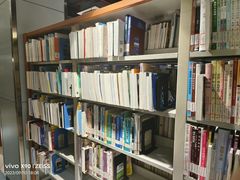 -上海市虹口区图书馆(曲阳分馆)