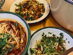 -拈签一笑黄牛肉辣卤串串