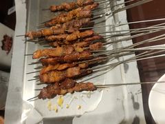 -三个大叔烤羊肉串·歌手驻唱·碳烤鲜肉(西三旗店)