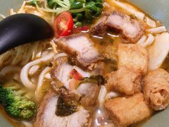 黄金脆皮猪五花面-陳八两面家(滨江天街店)