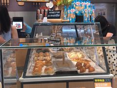 面包甜点陈列柜-盒马鲜生(岭南新世界店)