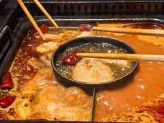 -老牌坊云南鱼豆花火锅(哈西万达店)