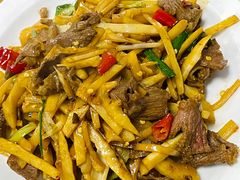 -牛八宝桂林米粉(八里庄店)