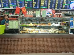 -护国寺小吃店(红莲南路店)