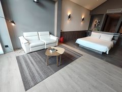 -上海虹桥中心爱琴海亚朵S酒店