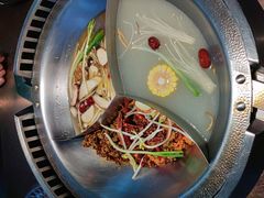 经典三味锅底-辣伍鲜毛肚老火锅(元一店)