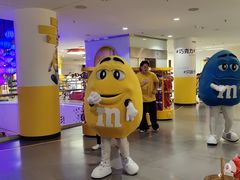 -m豆巧克力世界(上海世茂广场店)