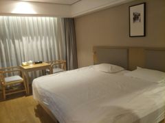 -铂逸梦秦酒店(横店梦幻谷店)