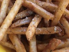 -BHC炸鸡(明洞总店)