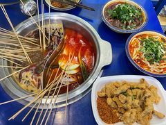 鸳鸯锅-马路边边火锅串串(观前街店)