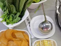 -宴全牛粤来越牛潮汕鲜牛肉火锅(海州万达广场店)