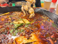-鸿顺老铁锅美蛙鱼府(解放碑店)