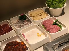 -海底捞火锅鲜切牛肉主题店(长寿路店)