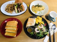 -HELLO 27 意面·沙拉·帕尼尼