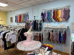 -上海路易十四芭蕾良品舞蹈用品店(美丽华商务中心店)