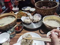 -蚝堡海鲜·威海菜·海肠捞饭·烧烤·亚洲吃蚝公司(幸福门店)