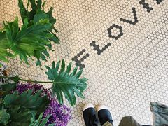 -FLOVIE FLORIST CAFE