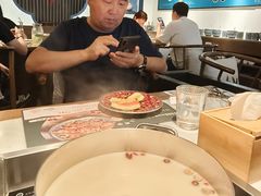 -尚尚仙·酸汤猪手·猪肚鸡火锅(华联万柳购物中心店)