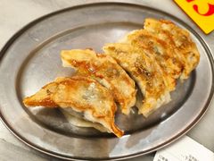鲜肉韭菜煎饺-芬芳甜品(同福路店)